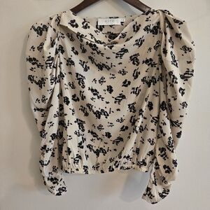 ASTR Puff Sleeve Top
